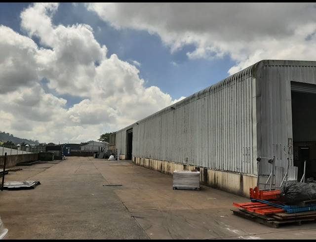 2,363M² FACTORY TO LET IN WESTMEAD